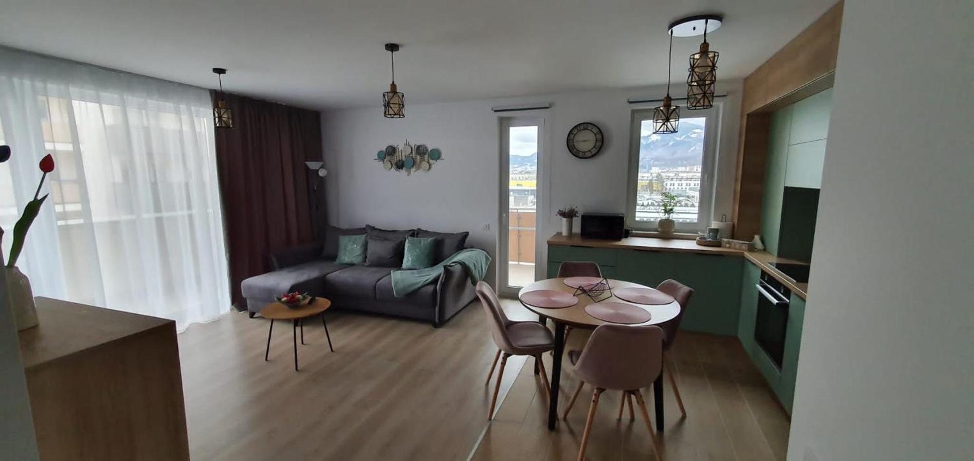 Urban Alexa Home ブラショフ エクステリア 写真